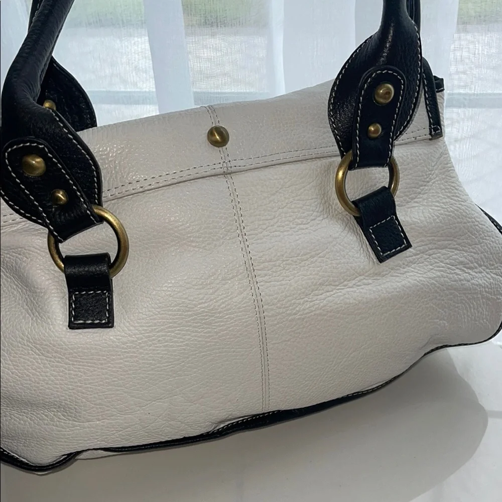Stylish White and Navy Women's Handbag - Picture 3 of 16